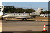 Bombardier BD-100-1A10 Challenger 350, click to open in large format