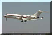 Bombardier BD-700-1A10 Global Express, click to open in large format