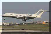 Bombardier BD-700-1A10 Global Express, click to open in large format