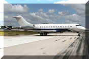 Bombardier BD-700-1A11 Global 5000, click to open in large format