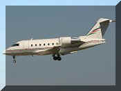 Bombardier CL-600-2B16 Challenger 604, click to open in large format