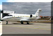 Bombardier CL-600-2B16 Challenger 605, click to open in large format