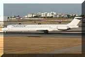 McDonnell Douglas MD-83, click to open in large format