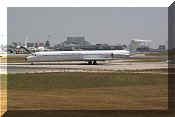 McDonnell Douglas MD-83, click to open in large format