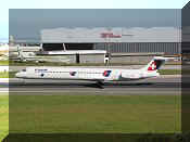 McDonnell Douglas MD-83, click to open in large format