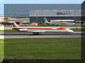 McDonnell Douglas MD-88, click to open in large format