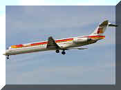McDonnell Douglas MD-88, click to open in large format