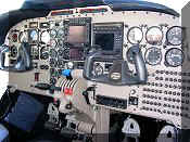 Piper PA-34-220T Seneca V, click to open in large format