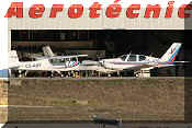 Cessna 150A e Socata TB-9 Tampico, click to open in large format