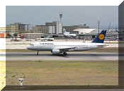 Airbus A320-211, click to open in large format