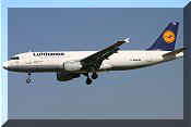 Airbus A320-211, click to open in large format
