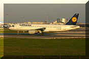 Airbus A320-211, click to open in large format