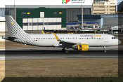 Airbus A320-214, click to open in large format