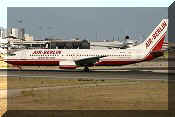 Boeing 737-86N, click to open in large format