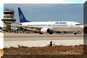 Boeing 737-8FH, click to open in large format