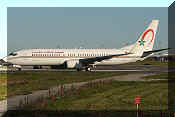 Boeing 737-8B6, click to open in large format