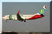 Boeing 737-86N, click to open in large format