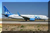 Boeing 737-86N, click to open in large format