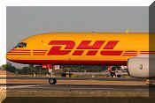 Boeing 757-236(SF), click to open in large format