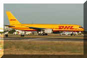 Boeing 757-236(SF), click to open in large format