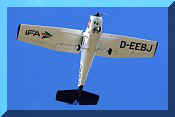 Cessna 152, click to open in large format