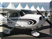 Cessna 172S Millenium Skyhawk SP, click to open in large format