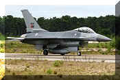 F-16A Fighting Falcon, click to open in large format