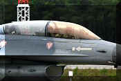 F-16B Fighting Falcon, click to open in large format