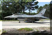 F-16B Fighting Falcon, click to open in large format