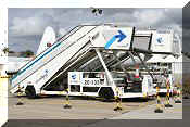 Driveable aircraft steps, click to open in large format