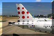 Airbus A320-214, click to open in large format